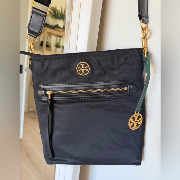 Tory Burch Handbags - Like New Tory Burch Piper Nylon Crossbody Bag